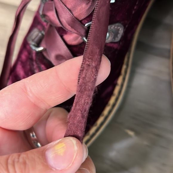 SAM EDELMAN PURPLE VELVET LACE UP BOOTS SIZE 6 - Picture 15 of 16